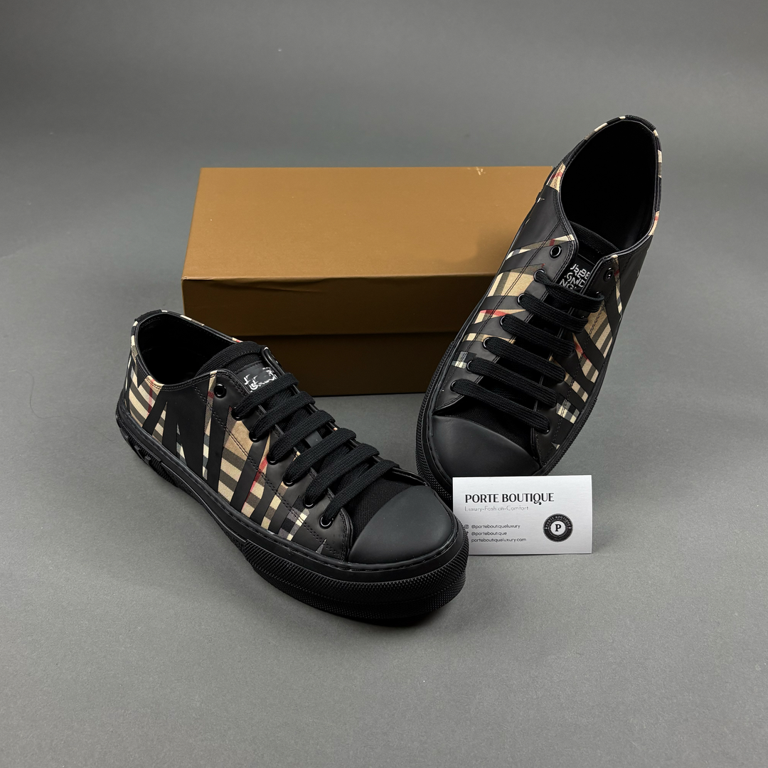 Berry Black - Low Tops